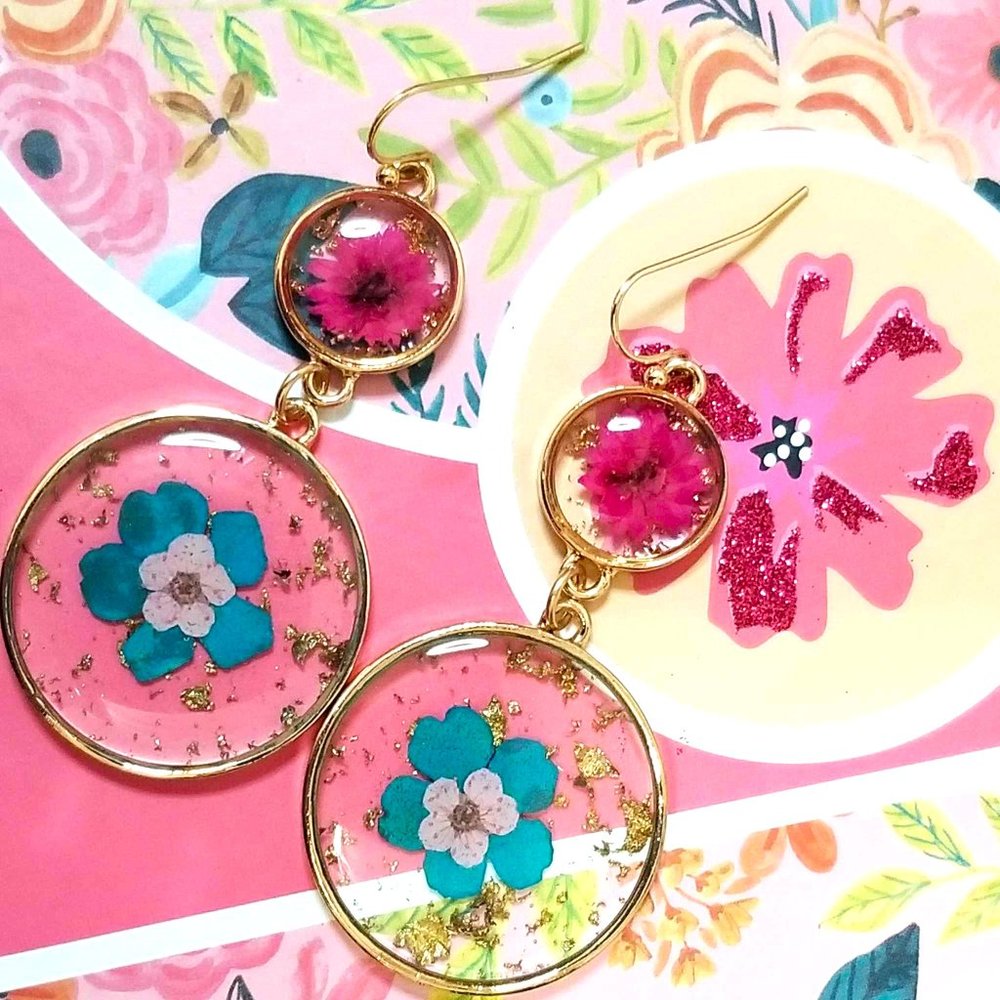 Turquoise & Pink Pressed Flowers. Gold Hoops. Pierced. NWT - Picture 6 of 6